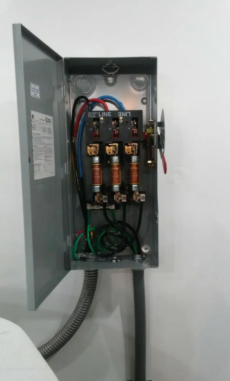 Three-phase disconnect switch installed for Smoke Detector Installation in Newmarket